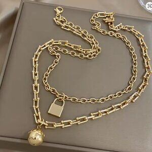 U-Shaped Chain Ball Buckle Necklace Collarbone Chain Necklace Multi-Layer